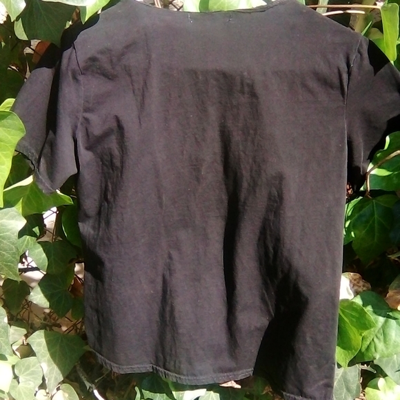 🍒 Cherry AKA black Top  With ❤️ Buttons . - Picture 2 of 3